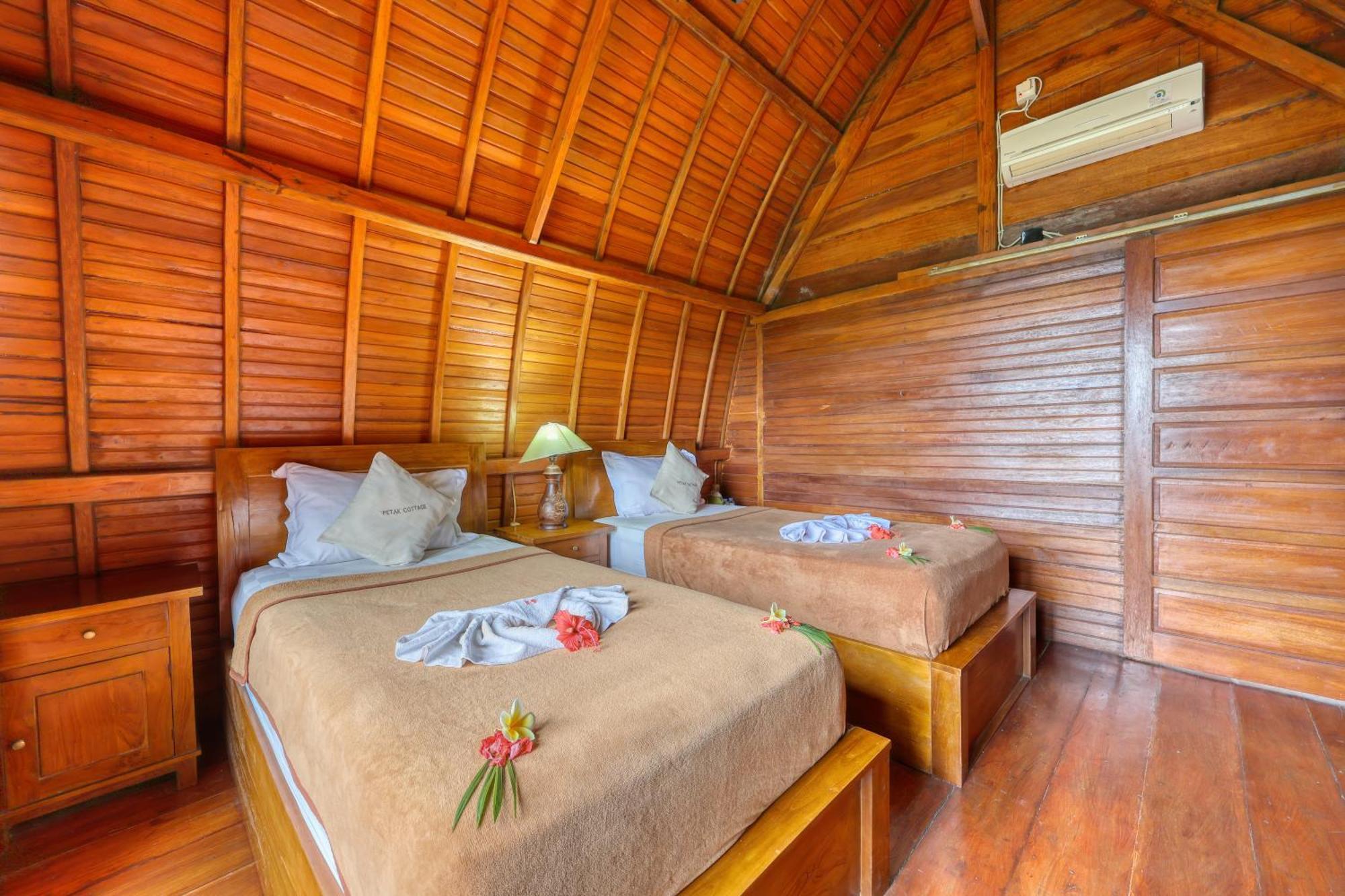 Petak Cottage Ped Extérieur photo
